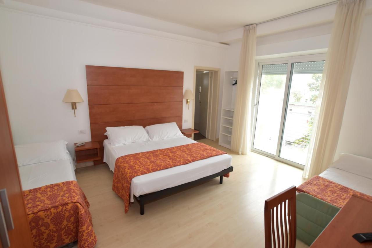 Hotel Villa Del Parco Rimini Exteriér fotografie