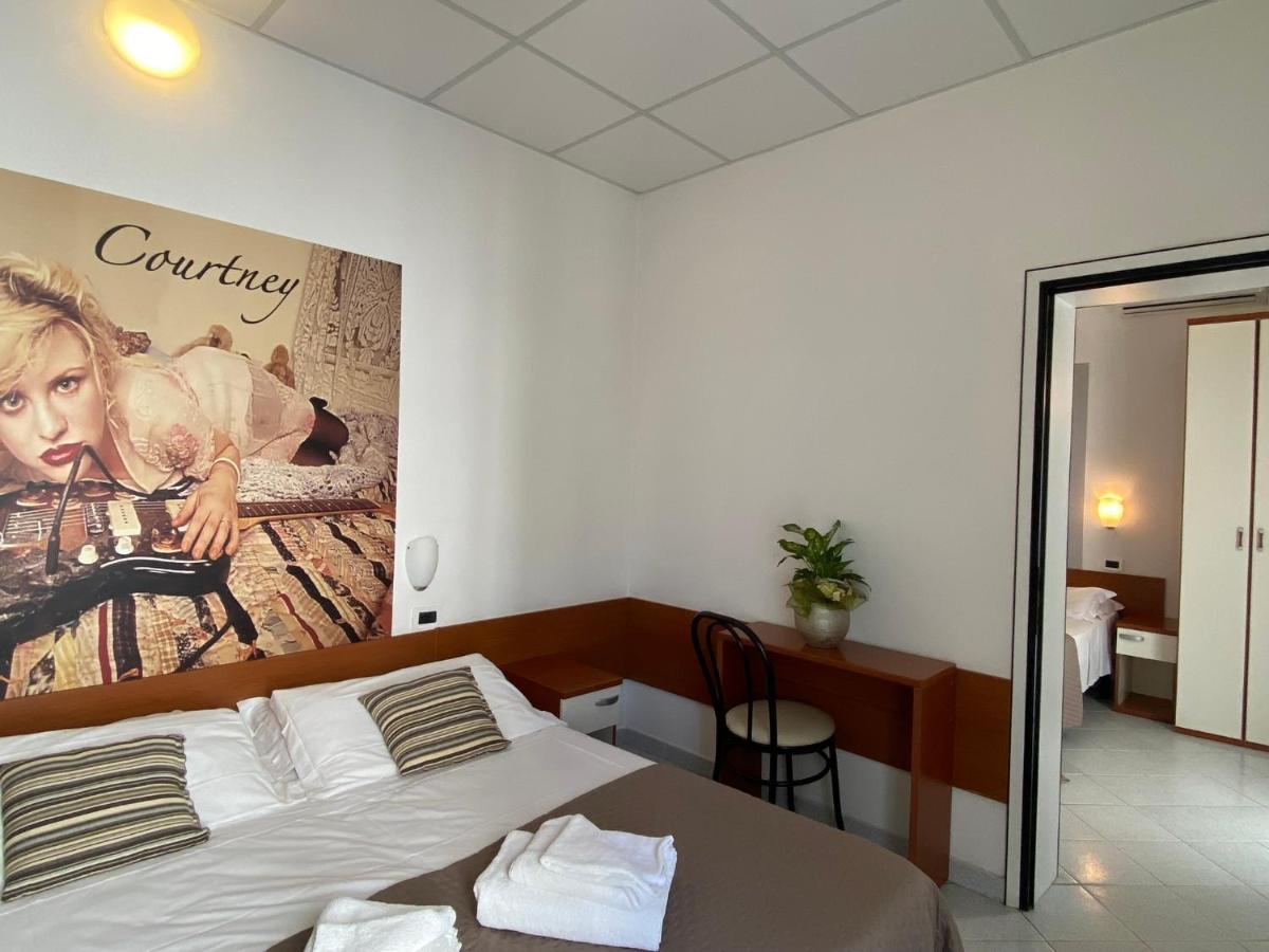 Hotel Villa Del Parco Rimini Exteriér fotografie