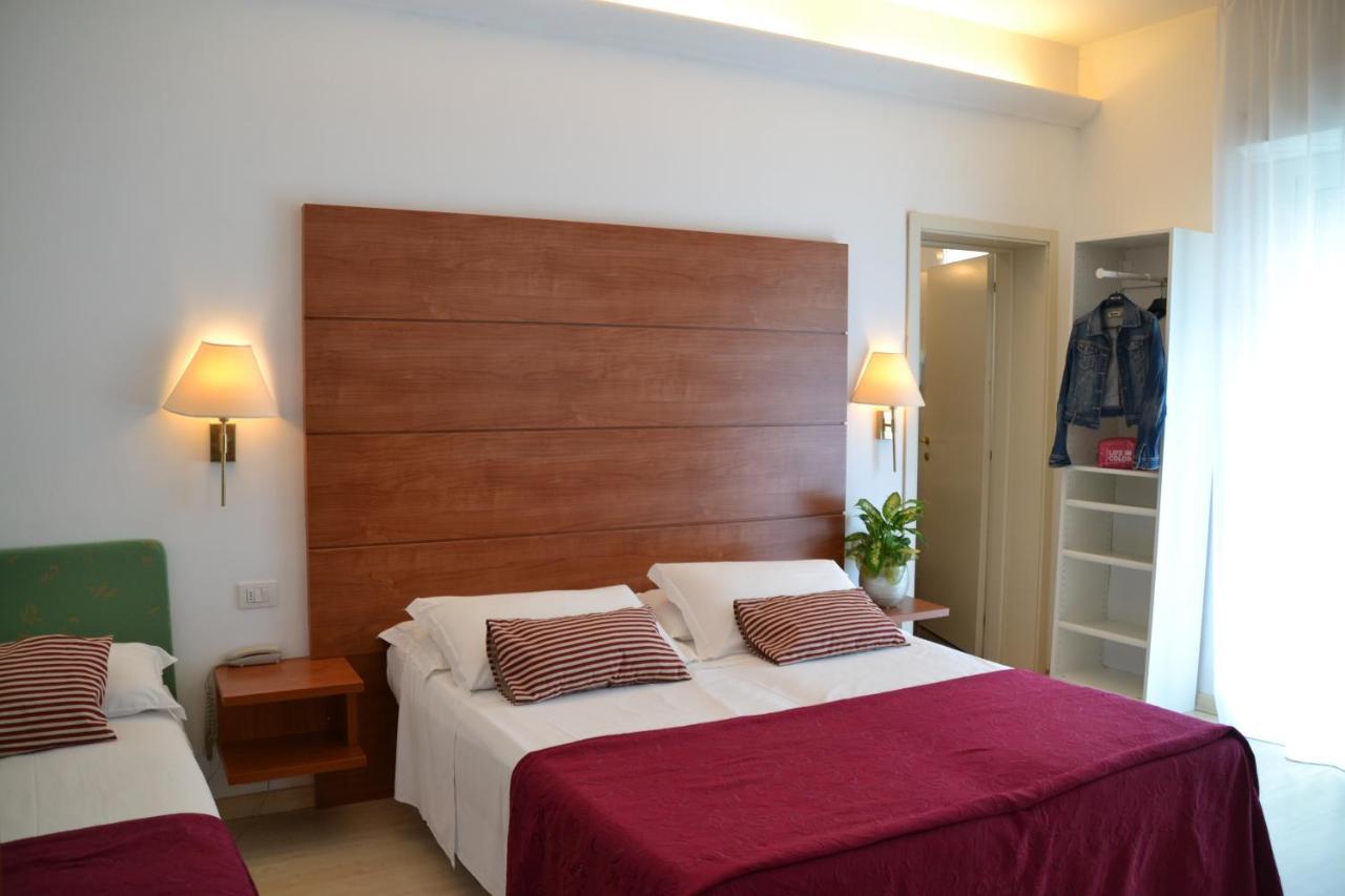 Hotel Villa Del Parco Rimini Exteriér fotografie